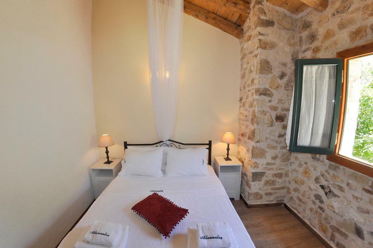 Adamantia Hotel Гайос Екстериор снимка