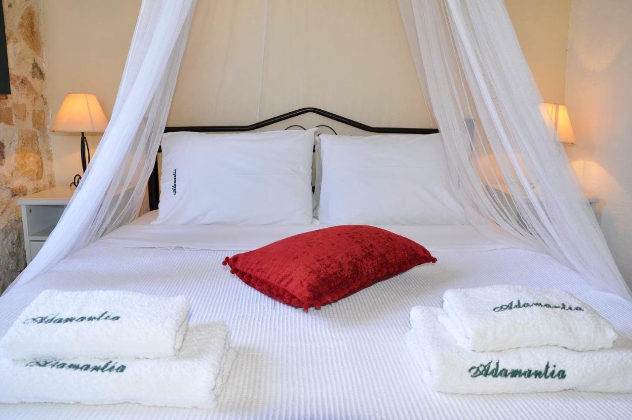 Adamantia Hotel Гайос Екстериор снимка